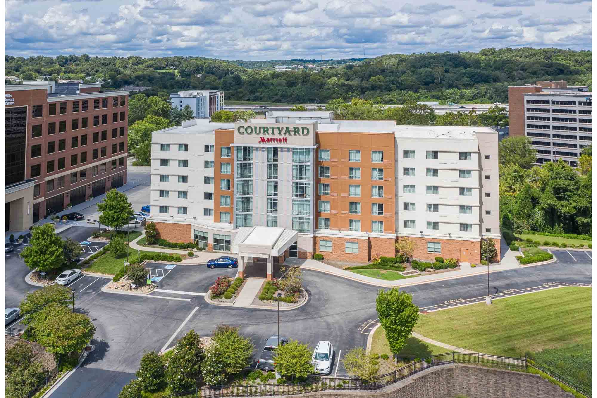 Knoxville architectural photography of a Courtyard Marriott hotel exterior